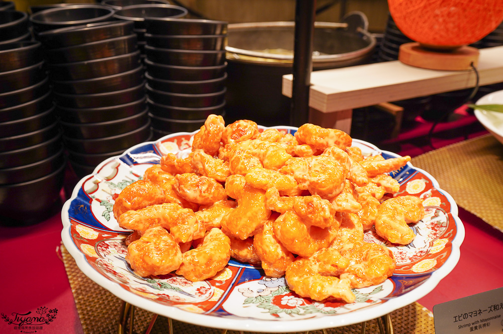 星野TOMAMU度假村自助晚餐「森林餐廳 Nininupuri」星野農場起司窯烤比薩&DIY霜淇淋聖代，鐵板牛排、鮭魚、鮪魚生魚片 @緹雅瑪 美食旅遊趣