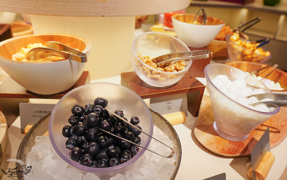 星野TOMAMU度假村自助晚餐「森林餐廳 Nininupuri」星野農場起司窯烤比薩&DIY霜淇淋聖代，鐵板牛排、鮭魚、鮪魚生魚片 @緹雅瑪 美食旅遊趣