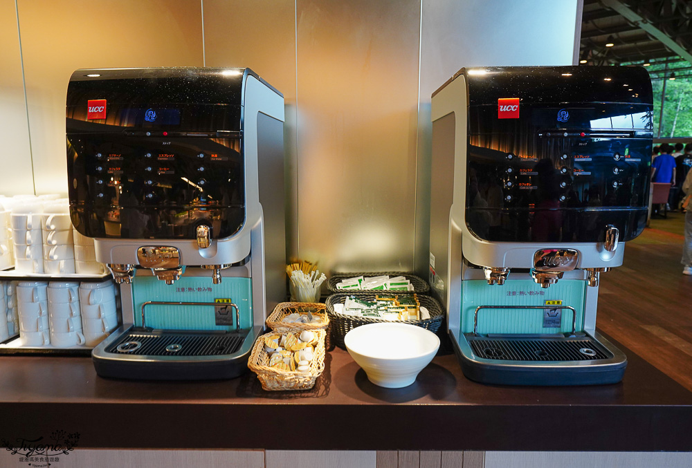 星野TOMAMU度假村自助晚餐「森林餐廳 Nininupuri」星野農場起司窯烤比薩&DIY霜淇淋聖代，鐵板牛排、鮭魚、鮪魚生魚片 @緹雅瑪 美食旅遊趣