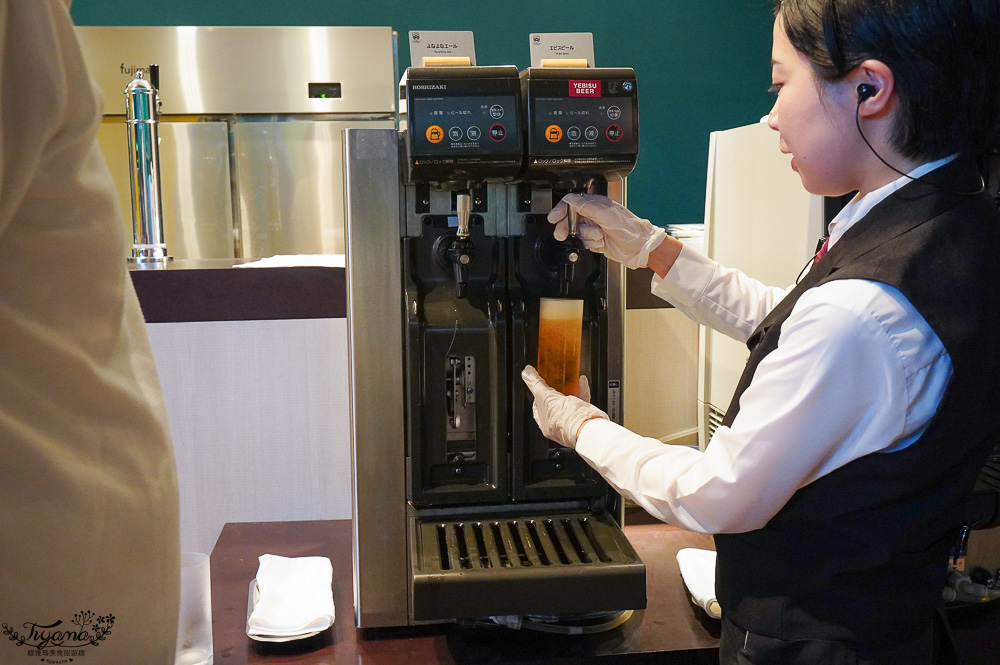 星野TOMAMU度假村自助晚餐「森林餐廳 Nininupuri」星野農場起司窯烤比薩&DIY霜淇淋聖代，鐵板牛排、鮭魚、鮪魚生魚片 @緹雅瑪 美食旅遊趣