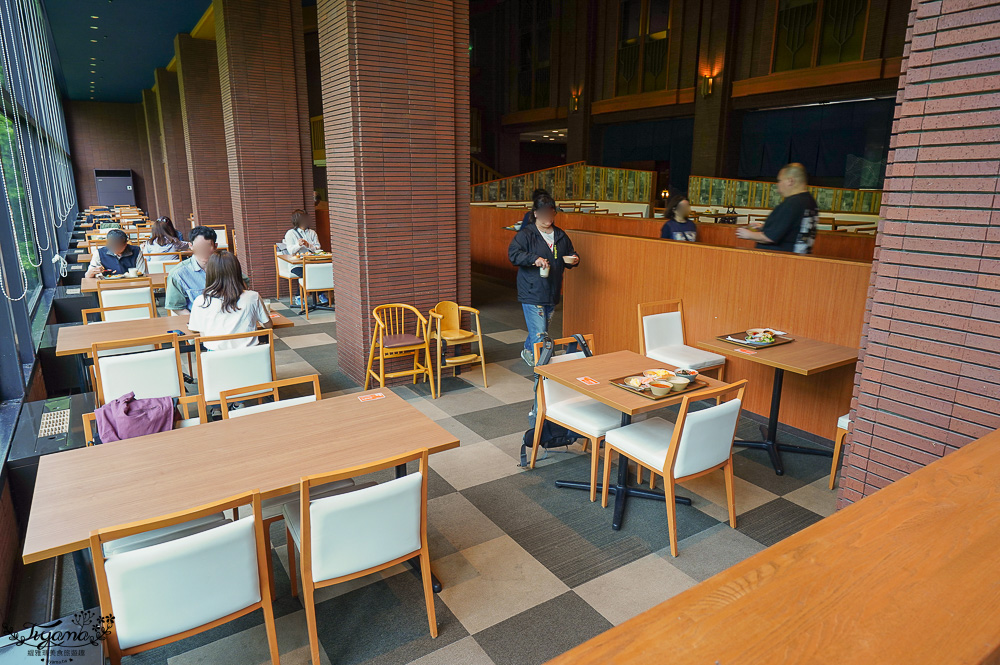 星野TOMAMU度假村自助早餐hal，鮭魚親子丼、法國吐司、豐盛西式糕點櫃，早餐前先至水之教堂參觀 @緹雅瑪 美食旅遊趣