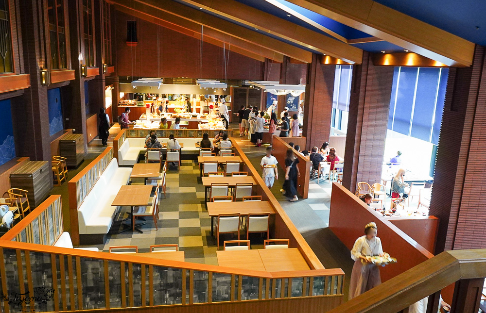 星野TOMAMU度假村人氣自助餐廳 hal，預約制自助晚餐，雪蟹、螃蟹奶油起司蔬菜、鐵板牛排、干貝、鮭魚親子手捲，網美棉花糖雲朵聖代 @緹雅瑪 美食旅遊趣