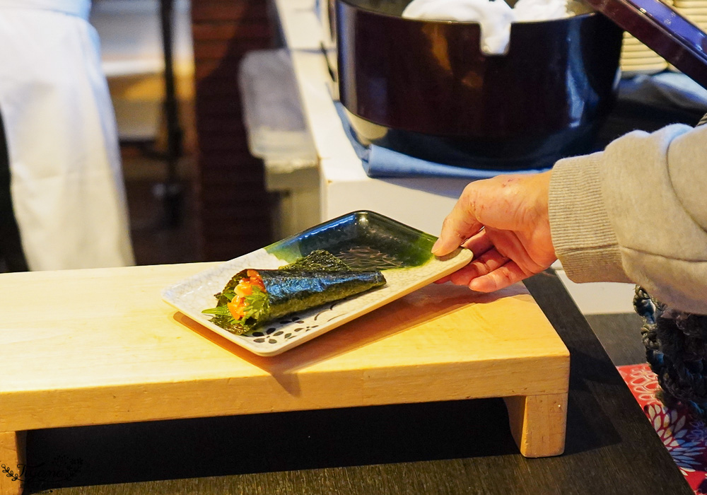 星野TOMAMU度假村人氣自助餐廳 hal，預約制自助晚餐，雪蟹、螃蟹奶油起司蔬菜、鐵板牛排、干貝、鮭魚親子手捲，網美棉花糖雲朵聖代 @緹雅瑪 美食旅遊趣