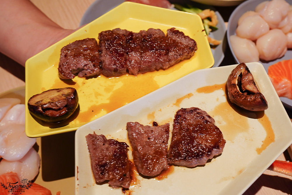 星野TOMAMU度假村人氣自助餐廳 hal，預約制自助晚餐，雪蟹、螃蟹奶油起司蔬菜、鐵板牛排、干貝、鮭魚親子手捲，網美棉花糖雲朵聖代 @緹雅瑪 美食旅遊趣