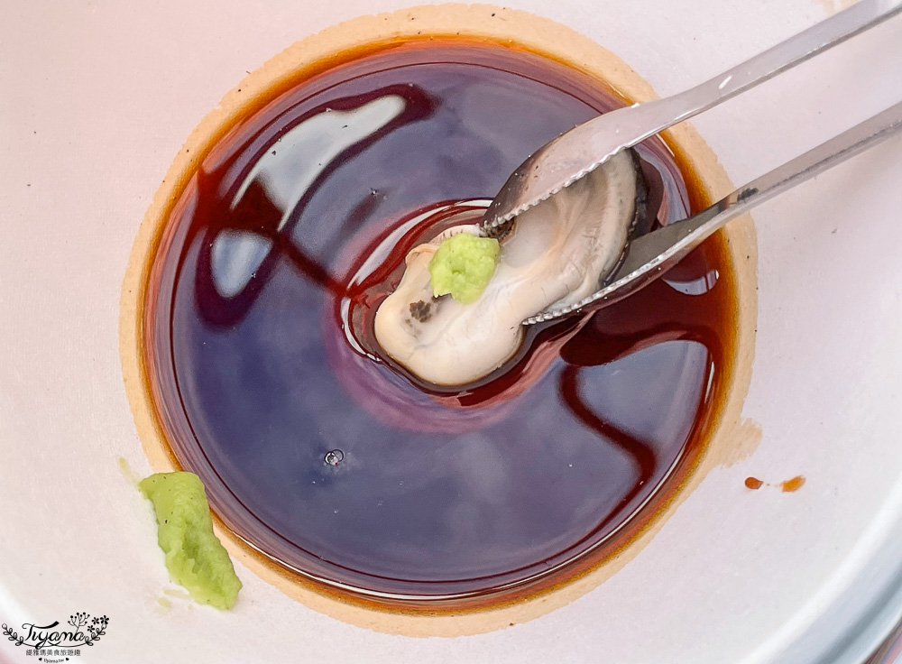 王功鐵牛車．王功採蚵車｜彩雲王功潮間帶之旅：搭採蚵車、挖蛤蜊玩水、烤鮮蚵吃到飽！大人200、兒童100、幼兒免費 @緹雅瑪 美食旅遊趣