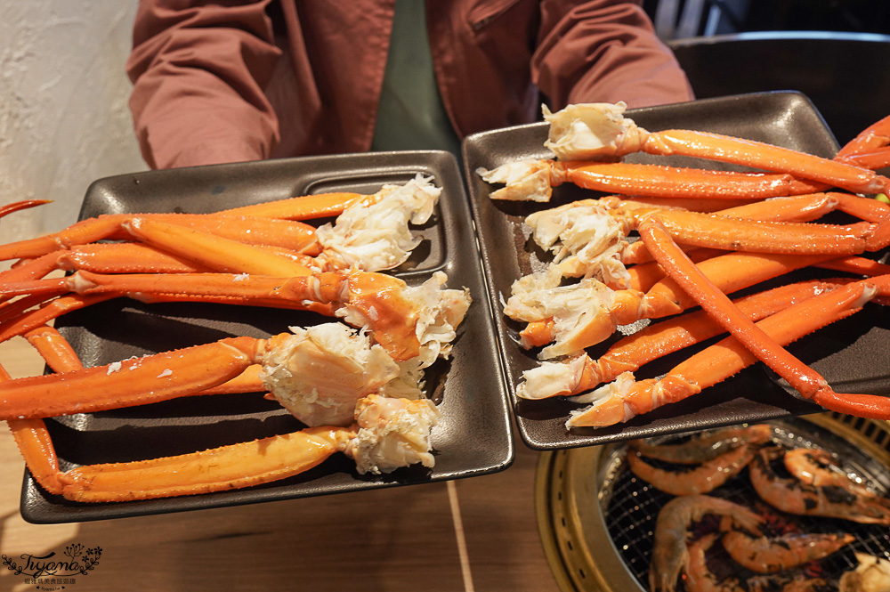 北海道三大螃蟹吃到飽「 伝 Den-JAPANESE BUFFET DINING」，螃蟹.海鮮.肉品.壽司.軟性飲料任你吃，BBQ、涮涮鍋二選一，KKday加碼90分鐘 @緹雅瑪 美食旅遊趣