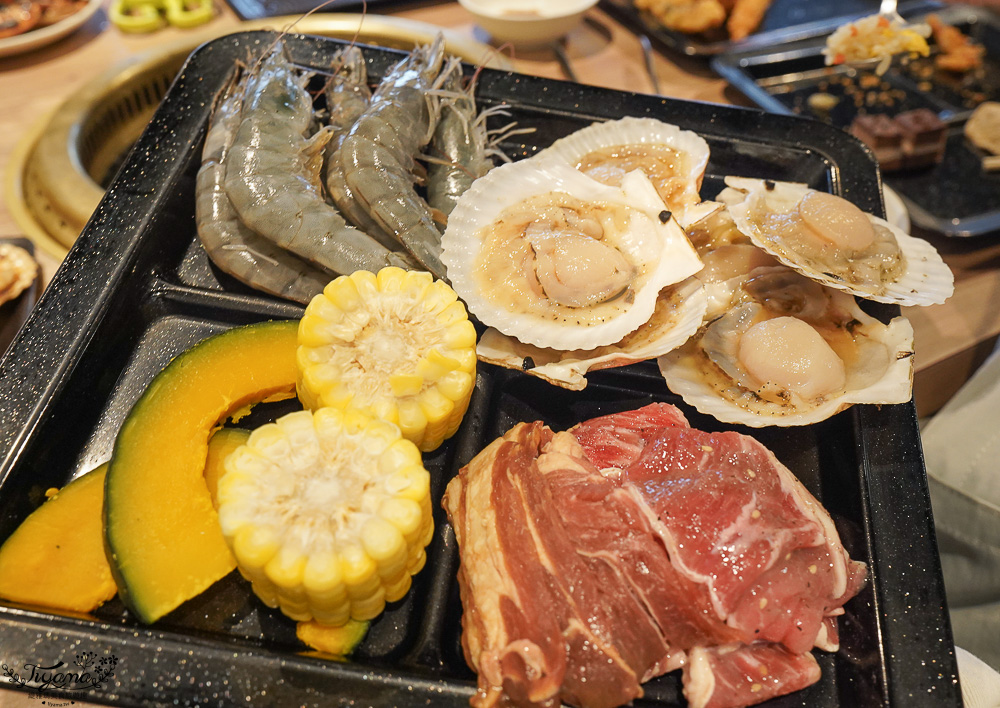 北海道三大螃蟹吃到飽「 伝 Den-JAPANESE BUFFET DINING」，螃蟹.海鮮.肉品.壽司.軟性飲料任你吃，BBQ、涮涮鍋二選一，KKday加碼90分鐘 @緹雅瑪 美食旅遊趣