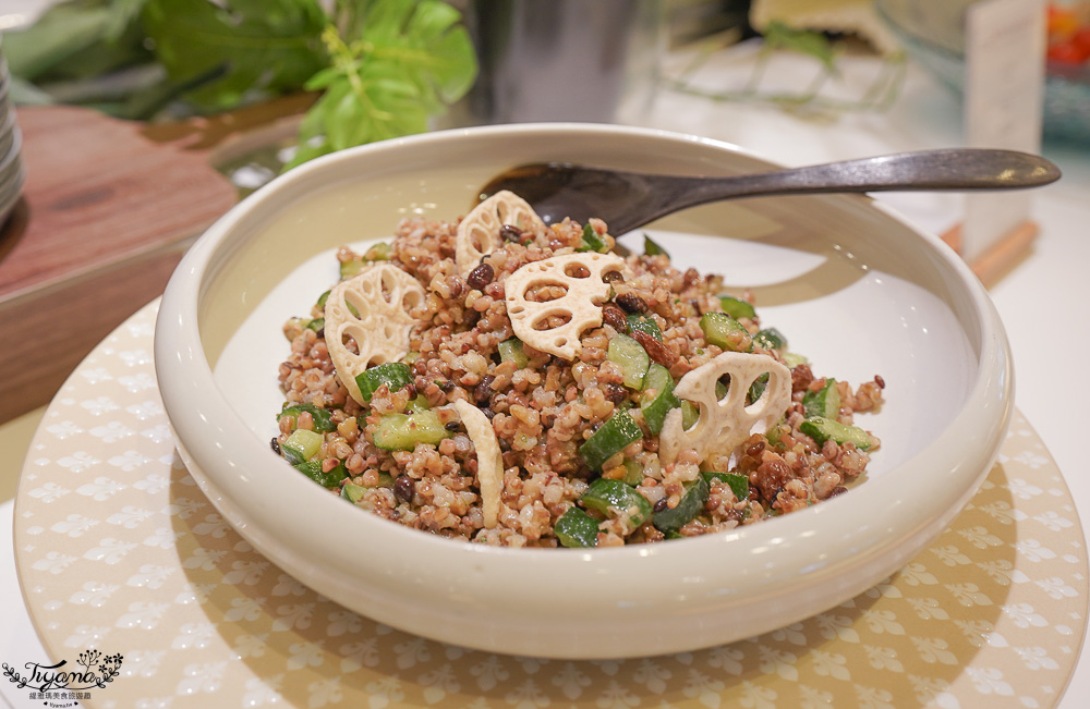 星野集團 西表島飯店 自助晚餐篇！亞熱帶西表島特色料理，沖繩牛排、花蟹海鮮湯、石垣島布丁、八重山泡盛 @緹雅瑪 美食旅遊趣