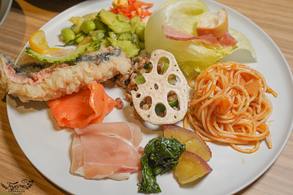 星野集團 西表島飯店 自助晚餐篇！亞熱帶西表島特色料理，沖繩牛排、花蟹海鮮湯、石垣島布丁、八重山泡盛 @緹雅瑪 美食旅遊趣