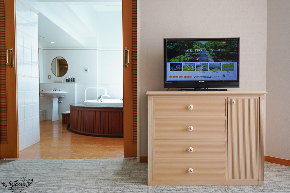 星野Tomamu度假村夏天這樣玩！！RISONARE Tomamu三天二夜，雲海平台20週年、哈蜜瓜香檳露台、森林餐廳、hal、天空、星野農場、水之教堂、微笑海灘 @緹雅瑪 美食旅遊趣