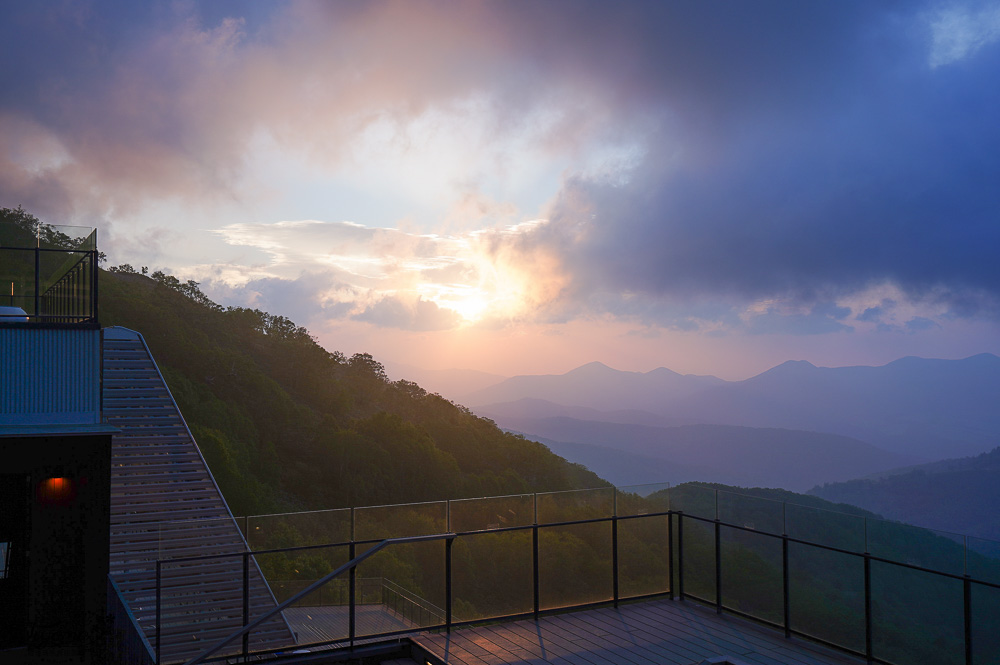 雲海平台20週年慶，全新第7個Cloud Round展望區，雲Cafe、雲之郵局、雲海纜車，入住星野TOMAMU度假村免費搭乘雲海纜車 @緹雅瑪 美食旅遊趣