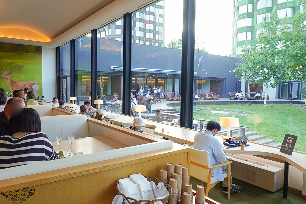 星野Tomamu度假村夏天這樣玩！！RISONARE Tomamu三天二夜，雲海平台20週年、哈蜜瓜香檳露台、森林餐廳、hal、天空、星野農場、水之教堂、微笑海灘 @緹雅瑪 美食旅遊趣