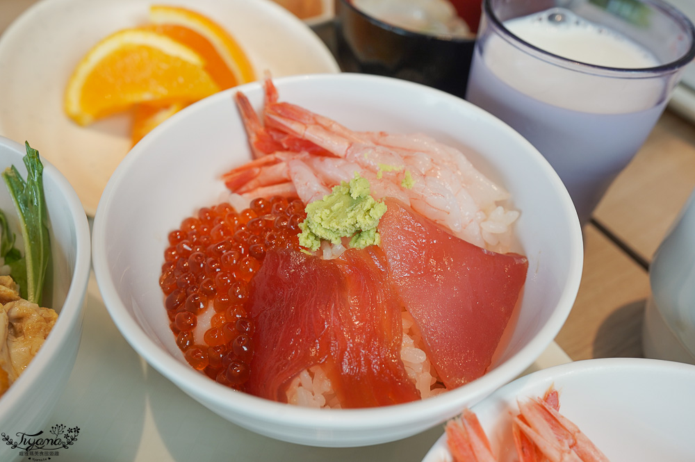 旭川車站住宿｜WING國際飯店 旭川站前｜KOKO HOTEL 旭川站前，美味早餐DIY海鮮丼，近車場、超市、購物中心 @緹雅瑪 美食旅遊趣