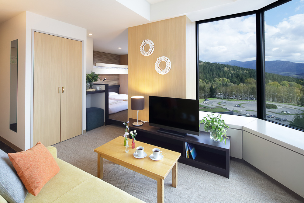 星野Tomamu度假村夏天這樣玩！！RISONARE Tomamu三天二夜，雲海平台20週年、哈蜜瓜香檳露台、森林餐廳、hal、天空、星野農場、水之教堂、微笑海灘 @緹雅瑪 美食旅遊趣