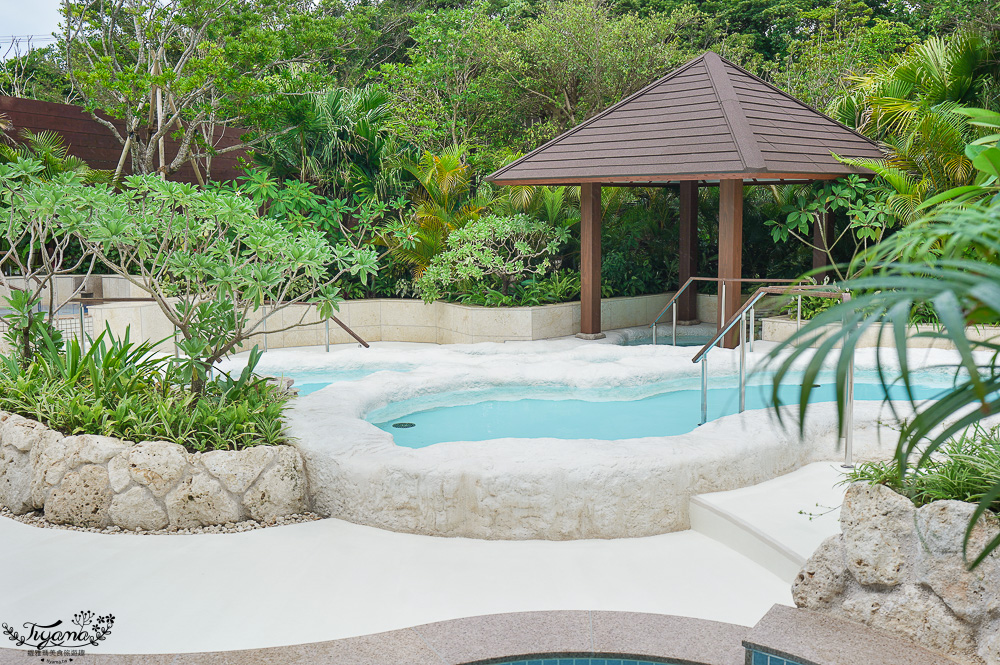 JUNGLIA OKINAWA浴池區「SPA JUNGLIA｜熱帶綠洲」，戶外無邊際浴池，叢林景觀餐廳熱帶綠洲 @緹雅瑪 美食旅遊趣