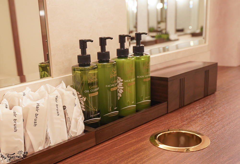 JUNGLIA OKINAWA浴池區「SPA JUNGLIA｜熱帶綠洲」，戶外無邊際浴池，叢林景觀餐廳熱帶綠洲 @緹雅瑪 美食旅遊趣