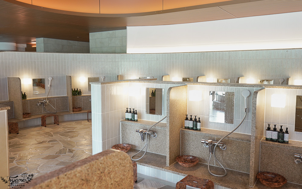 JUNGLIA OKINAWA浴池區「SPA JUNGLIA｜熱帶綠洲」，戶外無邊際浴池，叢林景觀餐廳熱帶綠洲 @緹雅瑪 美食旅遊趣