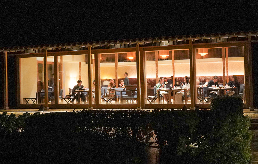 虹夕諾雅 竹富島一食二泊餐飲篇，九宮格重箱料理早餐，日料法吃”島上風土料理”預約制晚餐 @緹雅瑪 美食旅遊趣