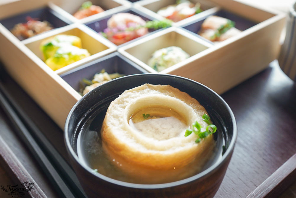 虹夕諾雅 竹富島一食二泊餐飲篇，九宮格重箱料理早餐，日料法吃”島上風土料理”預約制晚餐 @緹雅瑪 美食旅遊趣