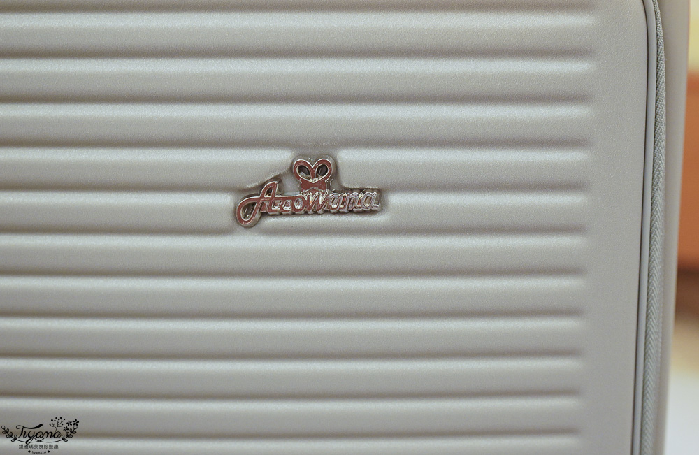 台灣行李箱推薦｜Arowana亞諾納 台灣設計品牌：31吋極致美學運動鋁框行李箱｜29吋前開式/側開式 避震輪河馬行李箱｜走出你的旅行品味 @緹雅瑪 美食旅遊趣