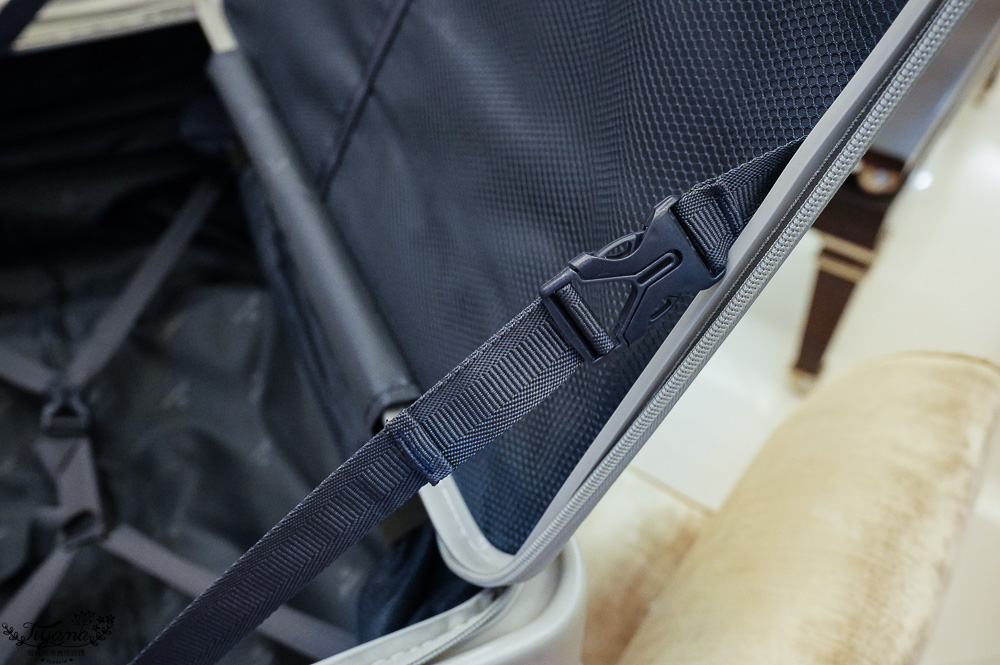 台灣行李箱推薦｜Arowana亞諾納 台灣設計品牌：31吋極致美學運動鋁框行李箱｜29吋前開式/側開式 避震輪河馬行李箱｜走出你的旅行品味 @緹雅瑪 美食旅遊趣