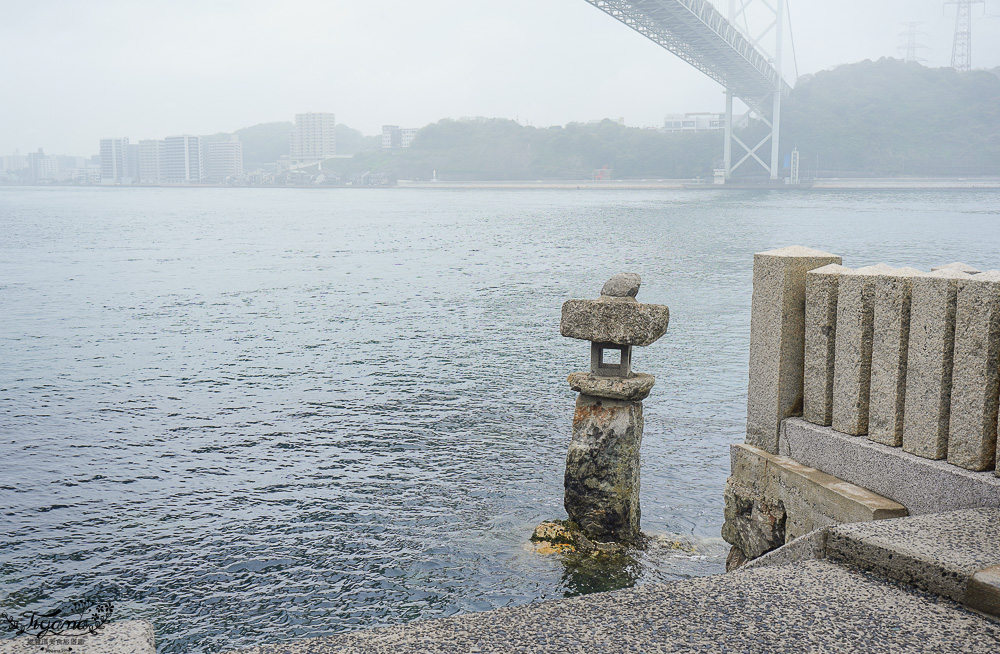 九州門司港景點｜可愛河豚神籤「和布刈神社」，九州最北邊的海景神社，關門海峽旁面海絕美景色的小巧神社 @緹雅瑪 美食旅遊趣