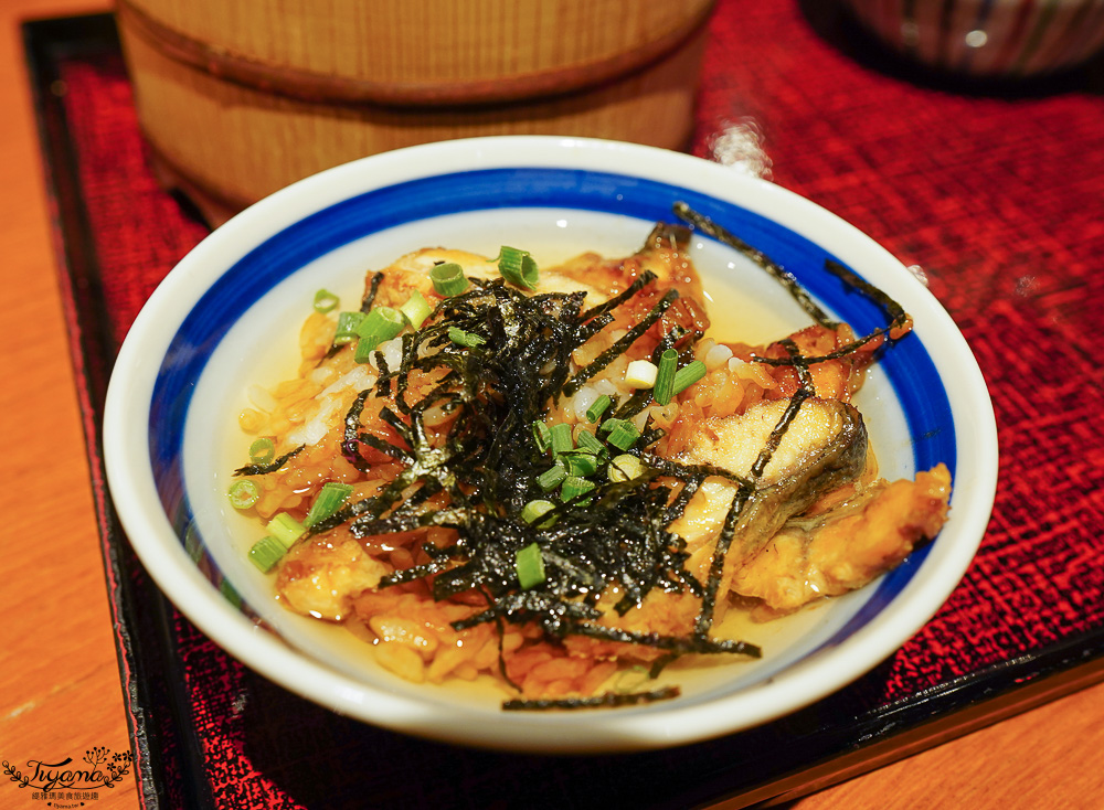 門司港美食｜元祖瓦そば【たかせ】門司港レトロ店：門司港名物瓦片麵、鰻魚三吃 @緹雅瑪 美食旅遊趣