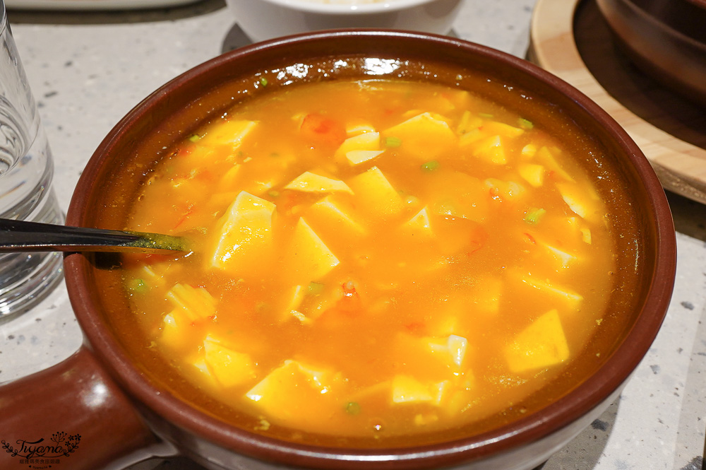 台南真珠首店「真珠 台灣佳味 台南小北門店」饗賓集團旗下美味台菜料理，新光三越 台南小北門店 3樓｜真珠菜單 @緹雅瑪 美食旅遊趣