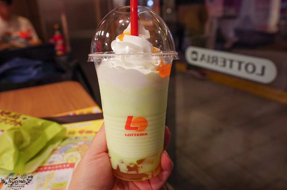 北海道LOTTERIA漢堡｜初戀拍攝場景「儂特利 札幌狸小路店」札幌狸小路平價美食 @緹雅瑪 美食旅遊趣