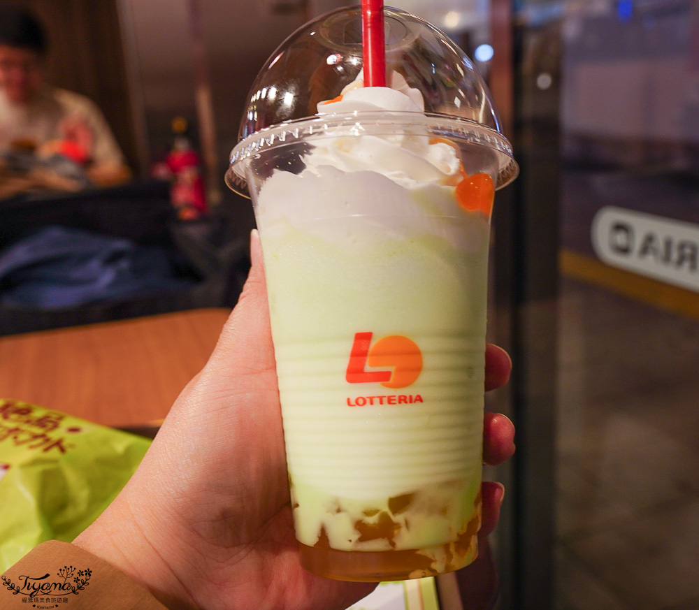 北海道LOTTERIA漢堡｜初戀拍攝場景「儂特利 札幌狸小路店」札幌狸小路平價美食 @緹雅瑪 美食旅遊趣