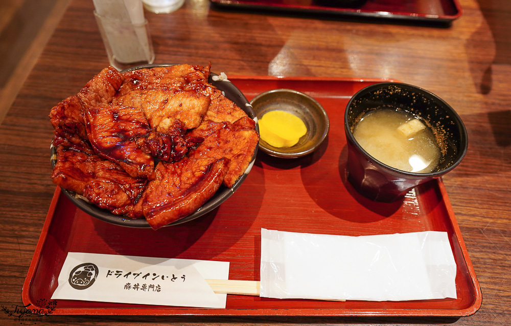 新千歲國內機場美食吃不完！豚丼名人 豚丼專門店，醬燒豬肉丼、1.5倍肉量豚丼一吃就愛上 @緹雅瑪 美食旅遊趣