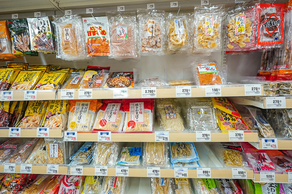 日本超市TRIAL ｜24小時大型便宜超市「 TRIAL 苫小牧西店」日本在地人都愛逛這間，食品生活雜貨樣樣齊全~價格好便宜根本批發價 @緹雅瑪 美食旅遊趣