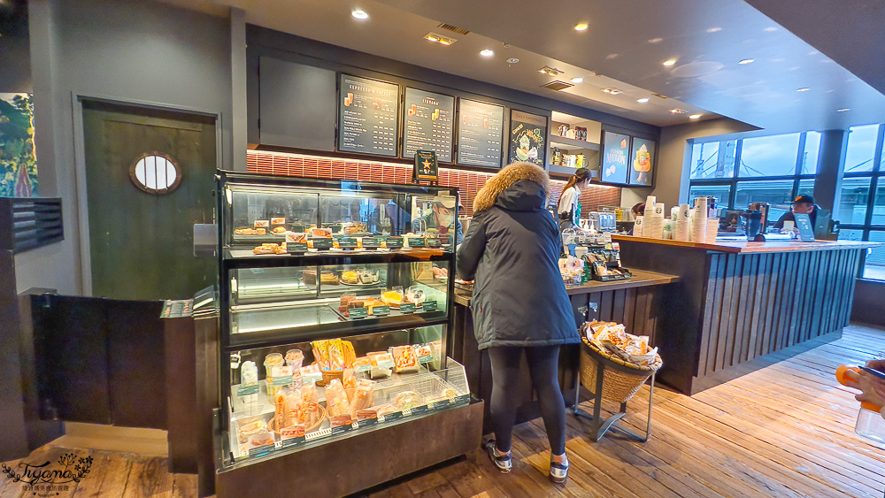 北海道函館美食｜星巴克 函館濱海店：海景星巴克，近函館西波止場、金森紅磚倉庫 @緹雅瑪 美食旅遊趣