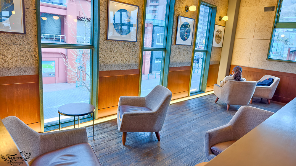 北海道函館美食｜星巴克 函館濱海店：海景星巴克，近函館西波止場、金森紅磚倉庫 @緹雅瑪 美食旅遊趣