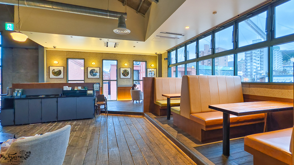 北海道函館美食｜星巴克 函館濱海店：海景星巴克，近函館西波止場、金森紅磚倉庫 @緹雅瑪 美食旅遊趣