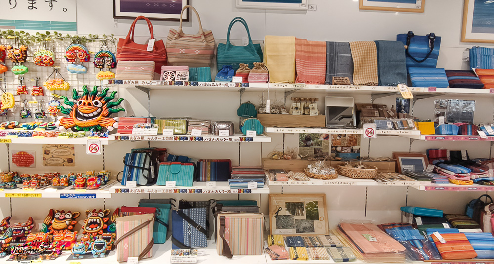 新石垣機場到市區交通｜新石垣機場伴手禮商店：1樓整層伴手禮土特產逛不完！新石垣機場&harr;︎石垣港交通 @緹雅瑪 美食旅遊趣