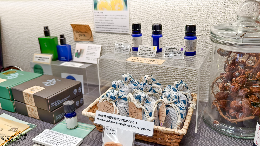 新石垣機場到市區交通｜新石垣機場伴手禮商店：1樓整層伴手禮土特產逛不完！新石垣機場&harr;︎石垣港交通 @緹雅瑪 美食旅遊趣