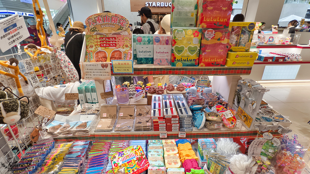 新石垣機場到市區交通｜新石垣機場伴手禮商店：1樓整層伴手禮土特產逛不完！新石垣機場&harr;︎石垣港交通 @緹雅瑪 美食旅遊趣