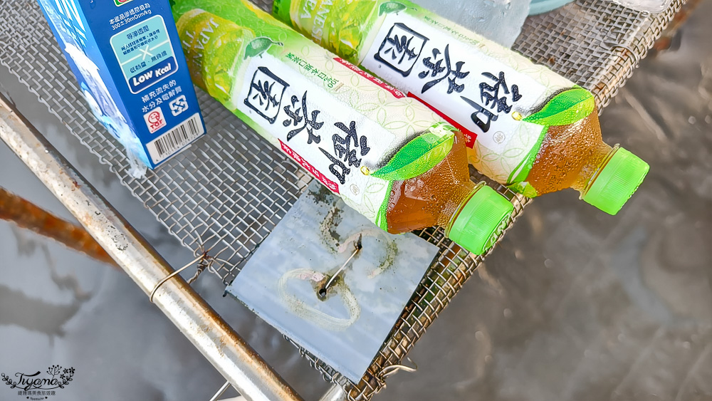 王功挖蛤烤蚵吃到飽！王功丫瑋觀光採蚵車，烤棚大又乾淨，收費大人200．小孩100．幼童免費，最超值的玩水活動 @緹雅瑪 美食旅遊趣