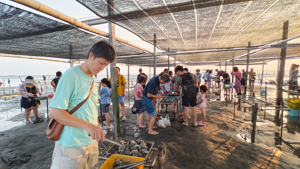 王功挖蛤烤蚵吃到飽！王功丫瑋觀光採蚵車，烤棚大又乾淨，收費大人200．小孩100．幼童免費，最超值的玩水活動 @緹雅瑪 美食旅遊趣