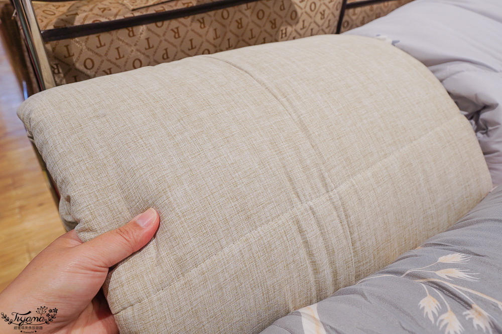 嘉義新光三越週年慶寢具特賣會【多利寶寢具特賣會】工廠直營天絲寢具平價高品質，夏涼被、枕頭990元買一送一，還能參加新光三越週年慶單筆3000贈2000點活動 @緹雅瑪 美食旅遊趣