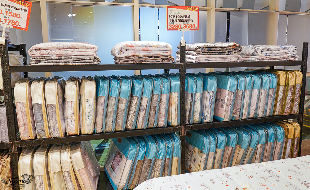 嘉義新光三越週年慶寢具特賣會【多利寶寢具特賣會】工廠直營天絲寢具平價高品質，夏涼被、枕頭990元買一送一，還能參加新光三越週年慶單筆3000贈2000點活動 @緹雅瑪 美食旅遊趣