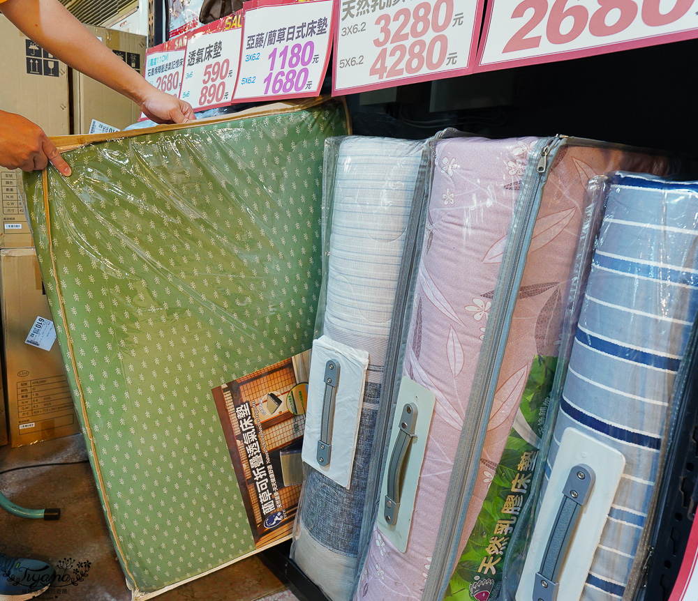 台南多利寶寢具特賣會｜海馬台南年度聯合特賣會：台灣工廠直營天絲寢具親民價就能買到！！多款枕頭買一送一只要990.天絲床包兩用被組1980起.兒童枕299.機能被990，冬天換季補寢具買到賺到 @緹雅瑪 美食旅遊趣
