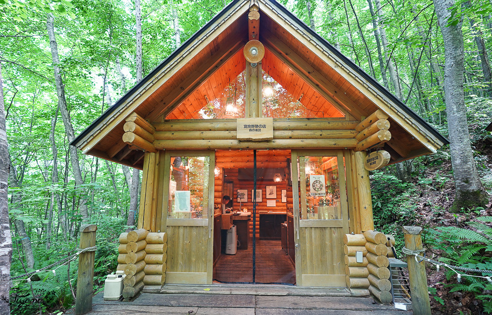 北海道童話小木屋村落「森林精靈露台」夢幻富良野景點，漫步在寧靜優美裡的秘境森林 @緹雅瑪 美食旅遊趣