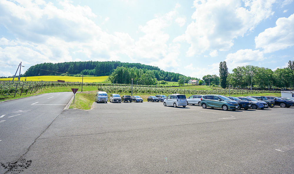 北海道富良野六花亭「坎帕納六花亭」，葡萄園與藍莓園裡的人氣甜點店 @緹雅瑪 美食旅遊趣