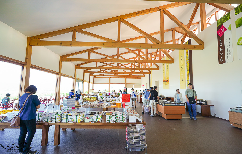 北海道富良野六花亭「坎帕納六花亭」，葡萄園與藍莓園裡的人氣甜點店 @緹雅瑪 美食旅遊趣