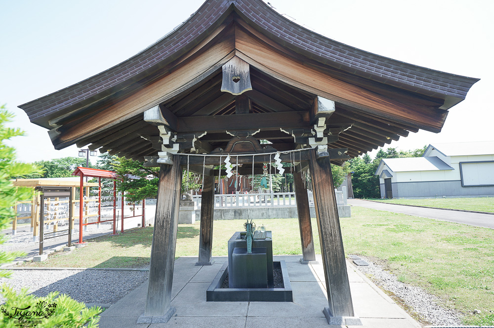 北海道美麗神社｜美瑛神社：祈求好姻緣的華麗神社，一粒米帶來萬倍財富-玉米蝦夷神籤，北海道15個蝦夷神籤之一 @緹雅瑪 美食旅遊趣