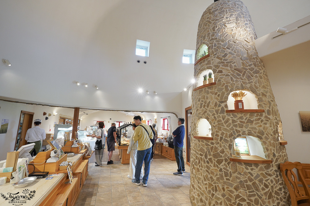 北海道美瑛一日遊！從美瑛一路玩到旭川，白金青池、美瑛神社、美瑛選果本店、Ferme La Terre Biei 美瑛本店、 四季彩之丘、成吉思汗大黑屋 旭川店 @緹雅瑪 美食旅遊趣