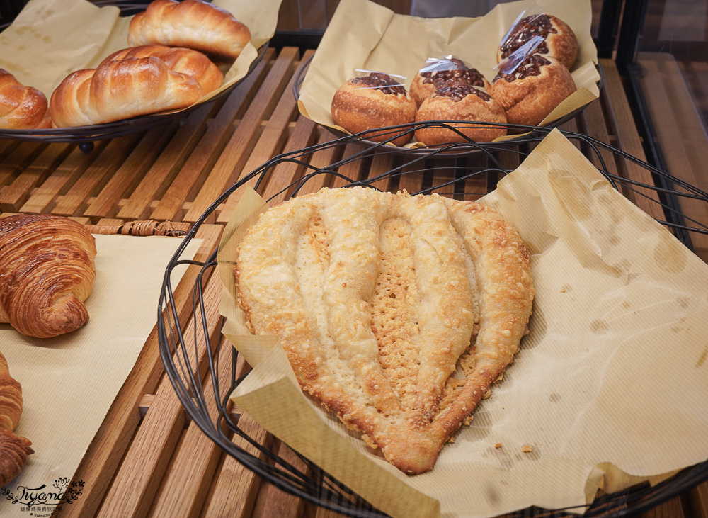 北海道美瑛童話風格烘焙甜點店「Ferme La Terre Biei 美瑛本店」，預約制法式鄉村風餐廳，品嚐美瑛小麥手工麵包、布丁、Ferme La Terre Biei伴手禮 @緹雅瑪 美食旅遊趣