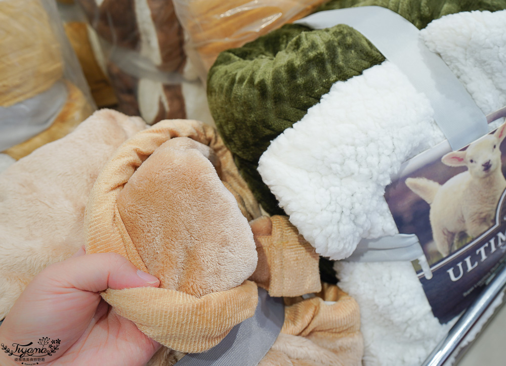 高雄多利寶寢具特賣會開跑囉！！換季出清~殺很大”990元兩用床包組”限量售完為止，枕頭涼被990元買一送一，冬季被5折，工廠直營天絲寢具超甜價~ @緹雅瑪 美食旅遊趣